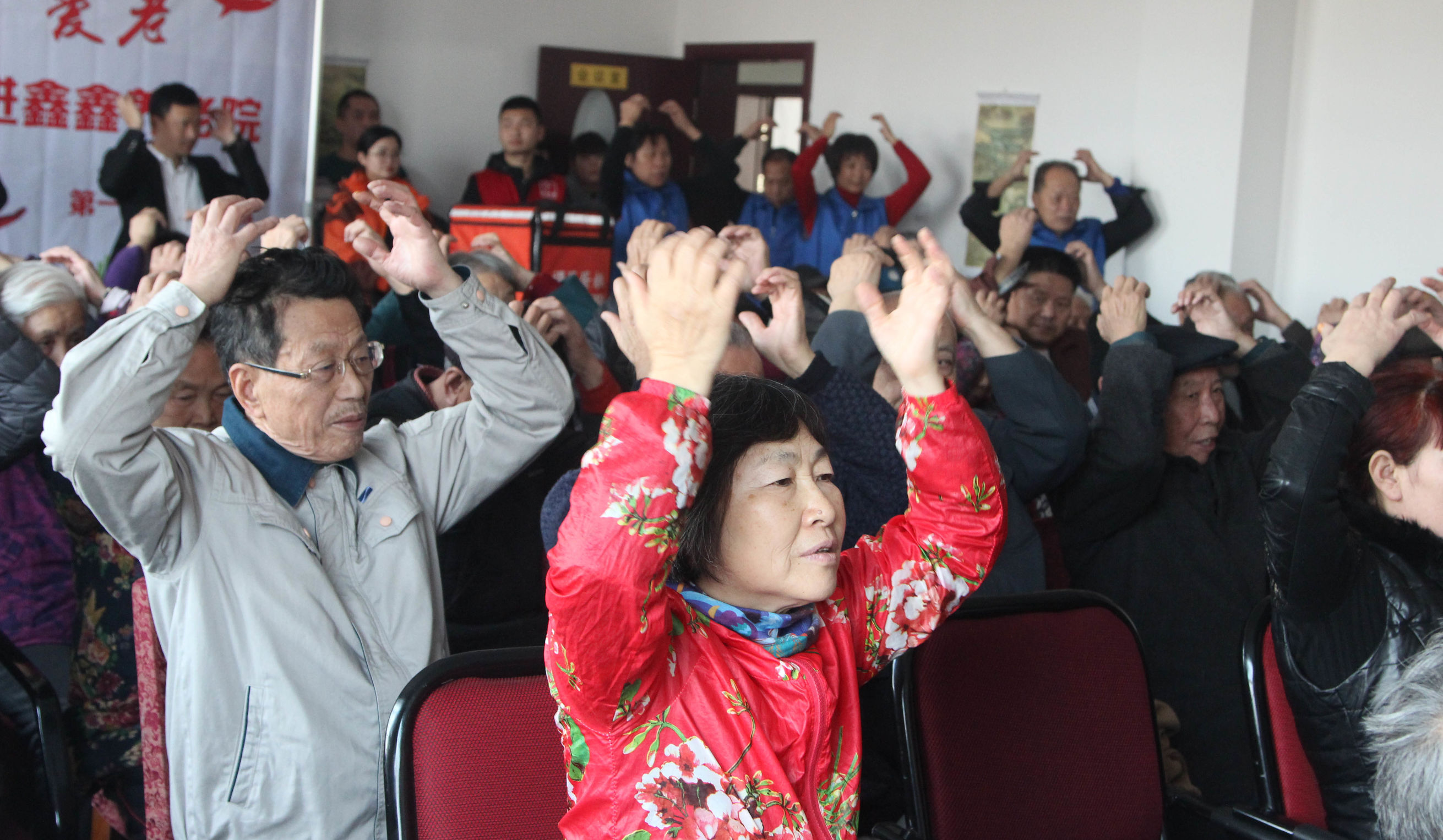 洛阳这家养老院按宾馆标准设置小编带你看享星级待遇养老的老人