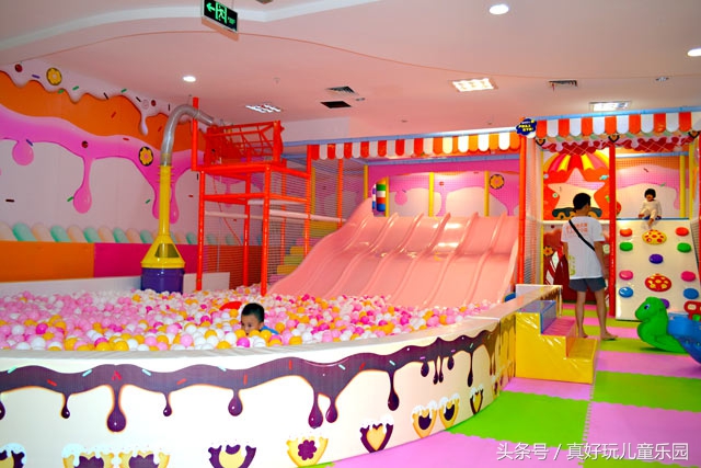购买儿童游乐园设备,儿童室内游乐园加盟哪个品牌好