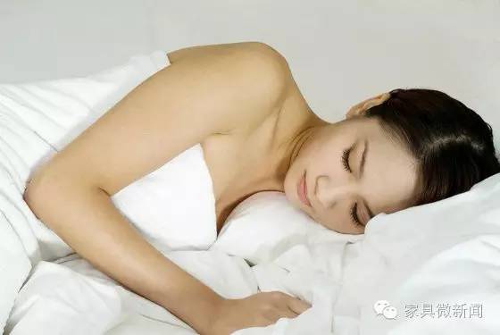 乳胶床垫和枕头对睡眠有好处吗,床垫和枕头哪个更有助于睡眠