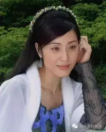 陈法蓉当面训斥梁小冰?老牌港姐撕逼居然只是为了一件外套!