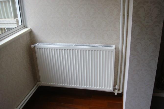 暖气管漏水找物业还是自己找人修,暖气管漏水由谁来修