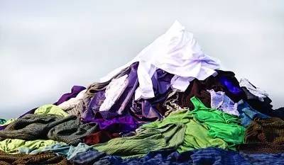 宾大女神将旧衣服“打包”送上了时尚周,居然得到名模一致追捧!