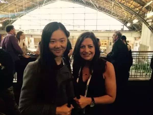 宾大女神将旧衣服“打包”送上了时尚周,居然得到名模一致追捧!