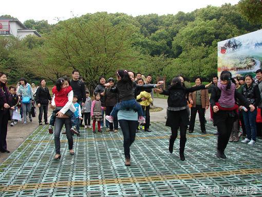 幼儿园元旦走进敬老院活动方案,2021年幼儿园元旦活动方案