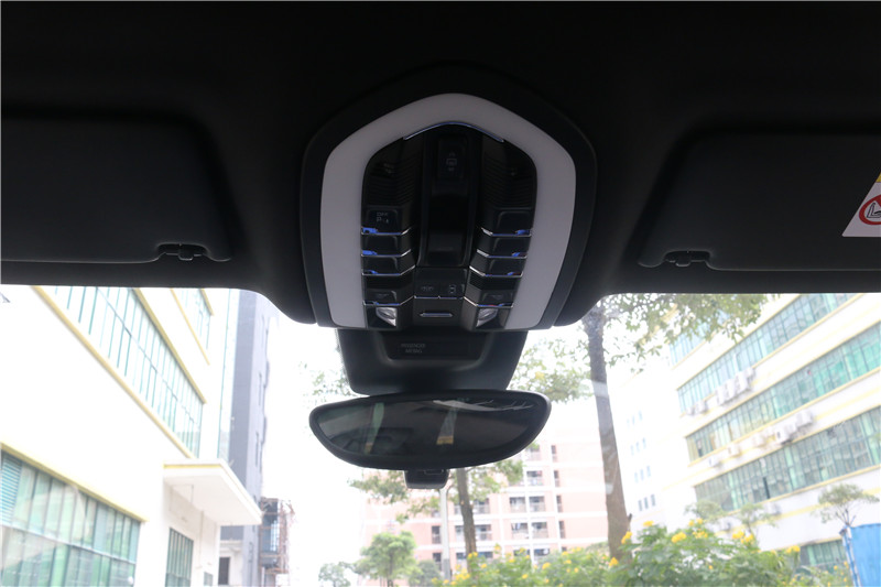 新款保时捷macan导航主机在哪里,2019保时捷macan触摸屏导航功能