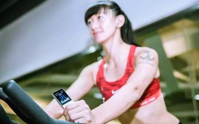 能续航15小时的便携*放播**器,强劲推力,HiFi音质任性听