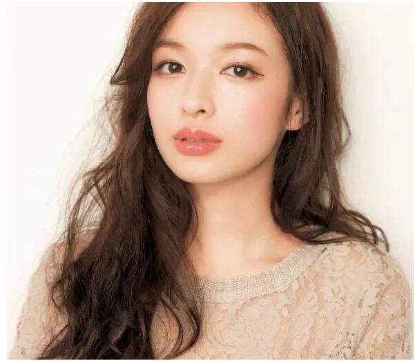 森绘梨佳日系秋冬梅子色系妆容,森绘梨佳2018夏日妆容