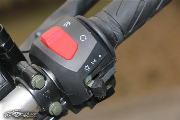 豪爵铃木锐爽150电喷试骑,豪爵太子gz150与豪爵锐爽150比较