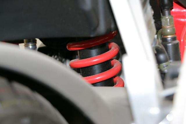 豪爵铃木锐爽150电喷试骑,豪爵太子gz150与豪爵锐爽150比较