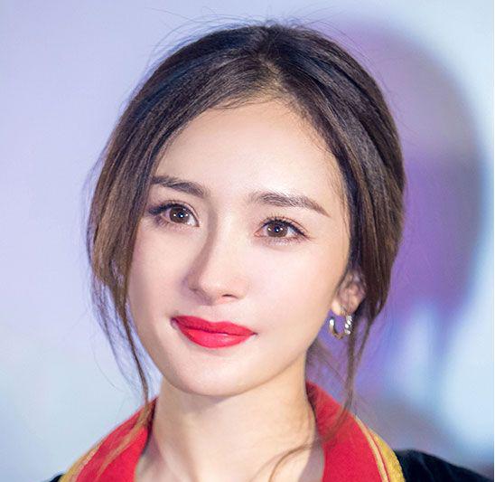 赵丽颖额头小碎发怎么剪,短发扎发大全简单又好看赵丽颖