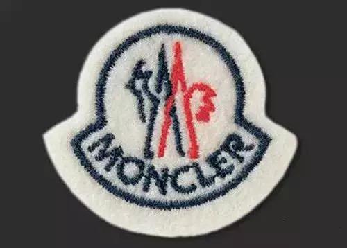 遇上一个风不正经的冬天，是时候来膜拜一下羽绒服界的杠把子了