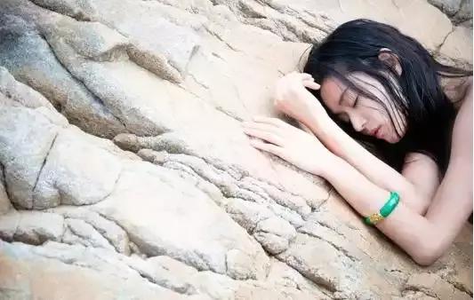 全智贤蓝色大海的传说同款外套,蓝色海洋的传说全智贤穿搭