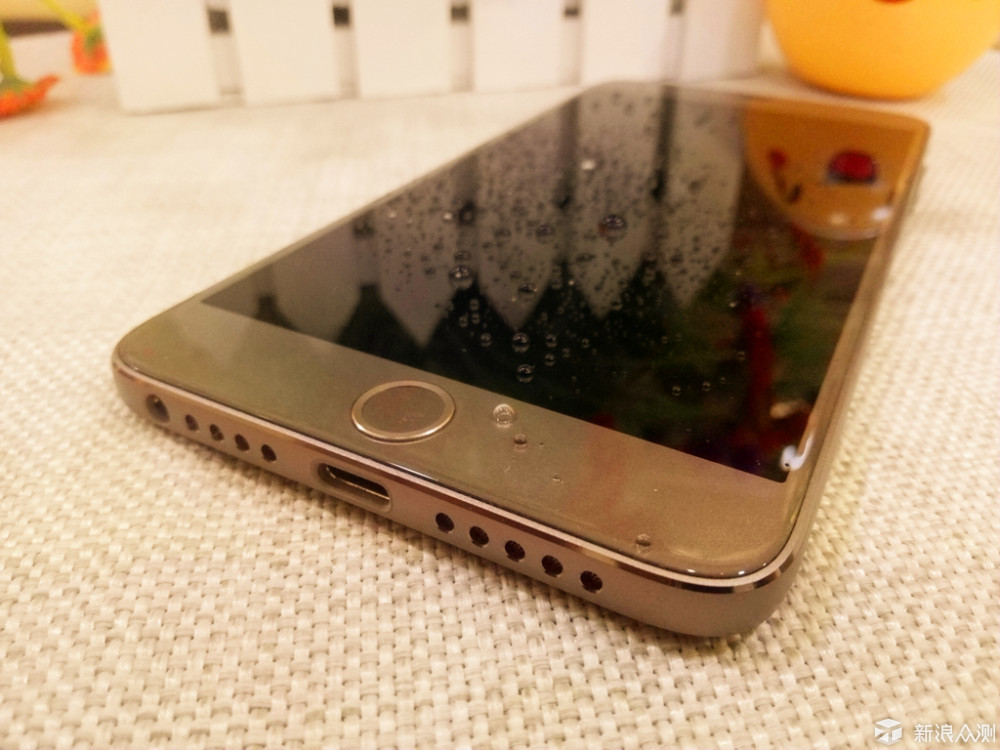 锤子m1是双扬声器吗,锤子m1刚出时多少钱