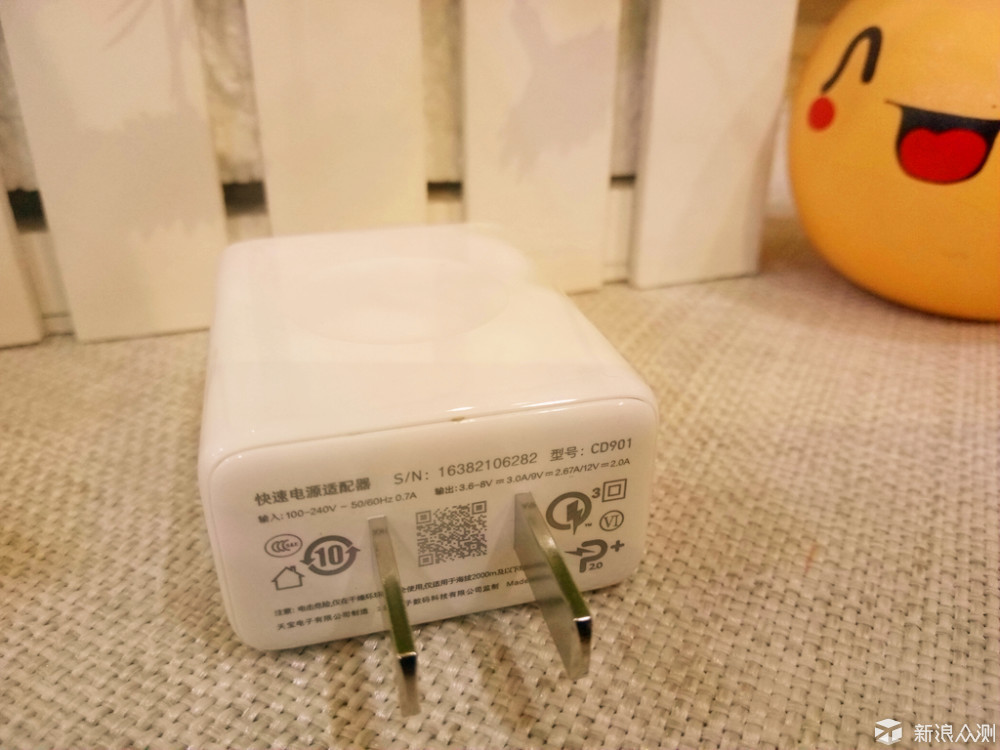 锤子m1是双扬声器吗,锤子m1刚出时多少钱