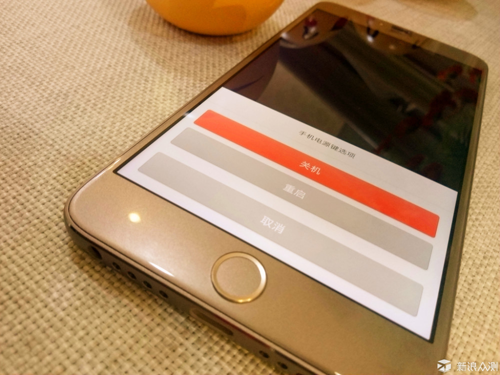锤子m1是双扬声器吗,锤子m1刚出时多少钱