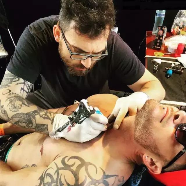 每个宝妈都想纹的纹身,妈妈儿子纹身