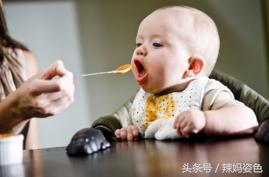 新生儿呕吐咖啡色液体,新生儿呕吐干呕怎么办