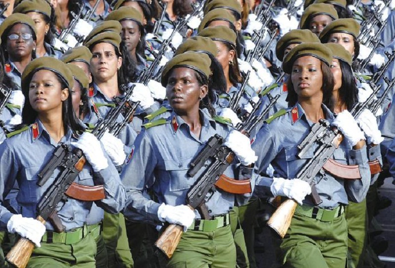 卡斯特罗豪购百万台中国*彩大**电,古巴人民每两家分一台