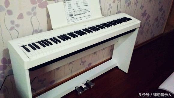 电钢琴一直闪,电钢琴容易坏吗