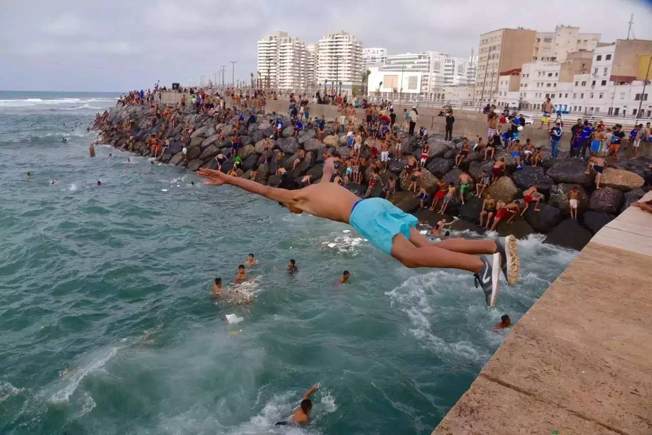 谁在美化美国,谁在美化齐淑芳