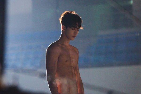 发型男生2021流行美式,2022年欧美流行的男士发型