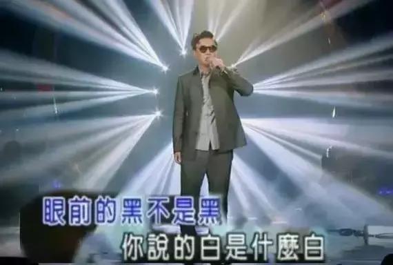 蓝黑白金到底是什么颜色,白金和蓝黑之争