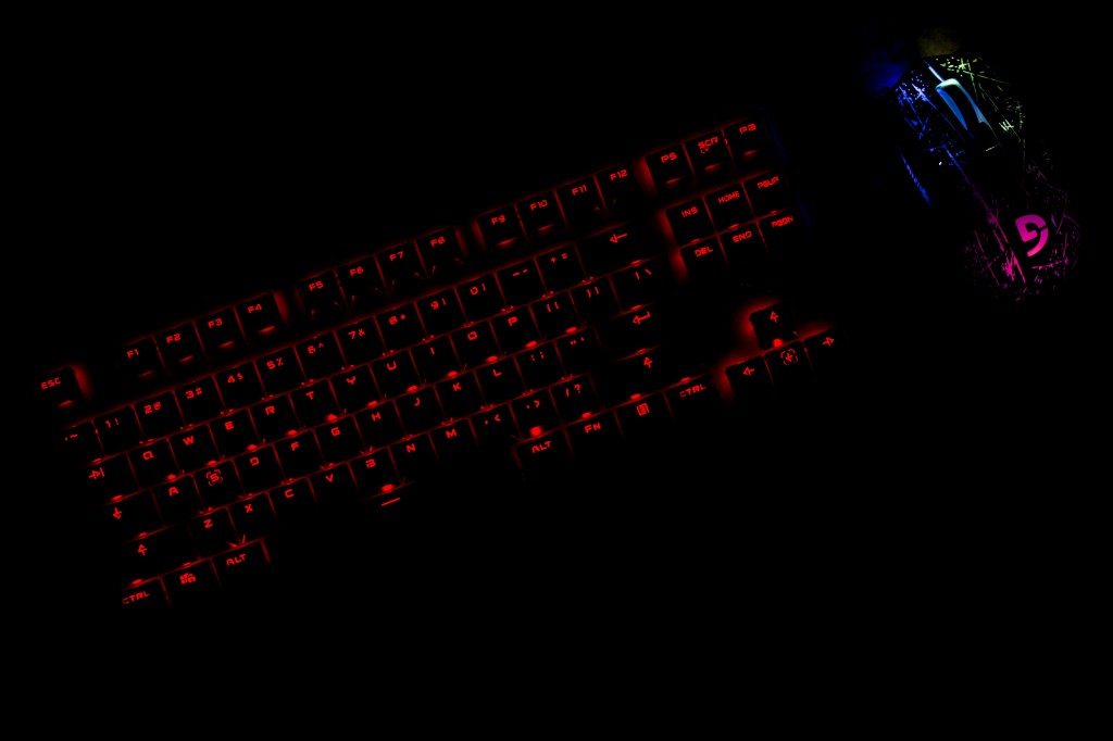 原来Cherry轴键盘也不贵，富勒G87上手体验