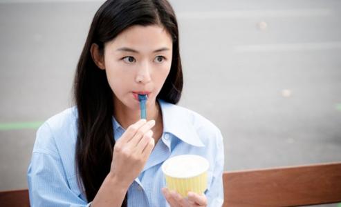 全智贤蓝色大海的传说同款外套,蓝色海洋的传说全智贤穿搭