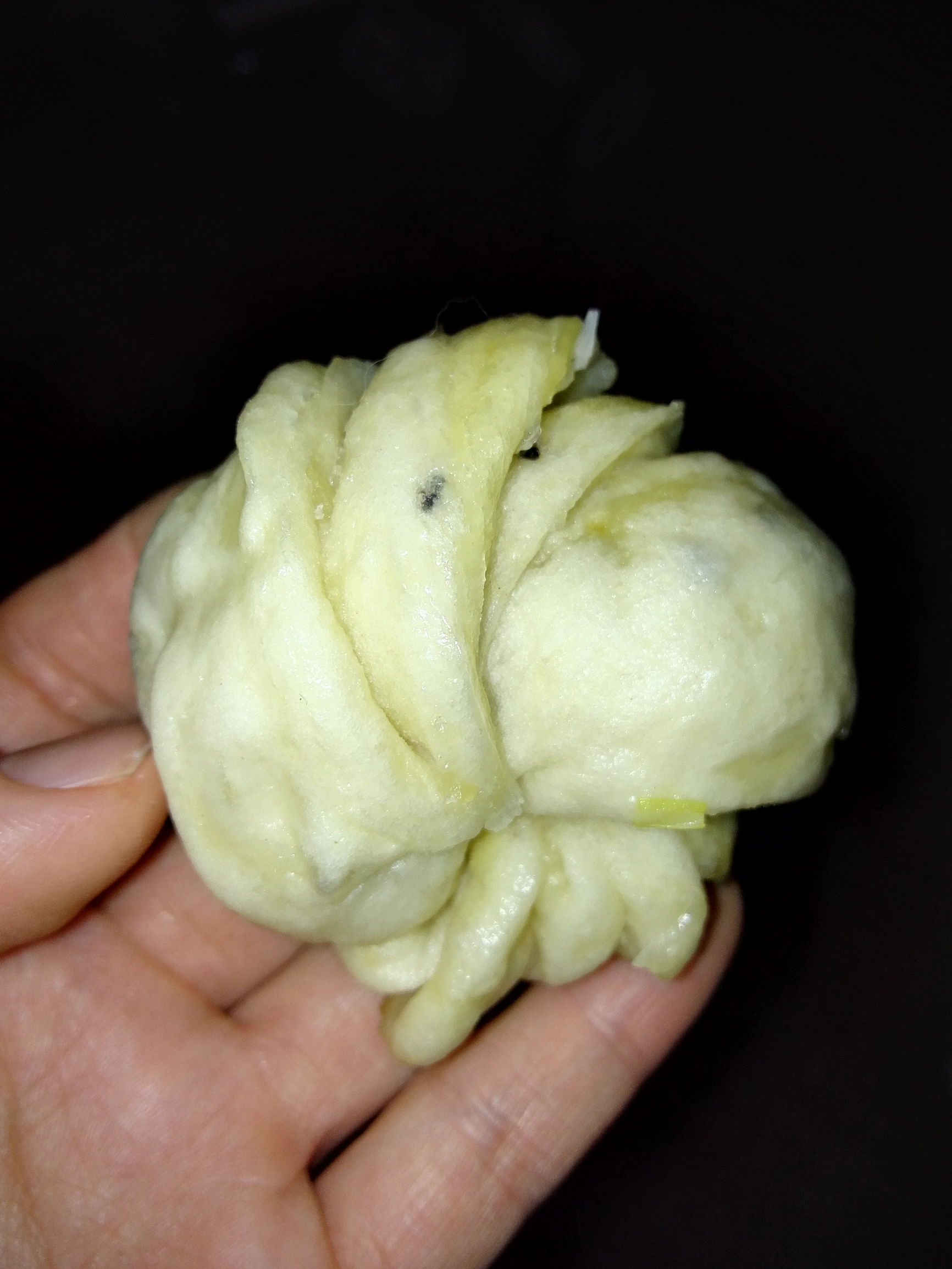 今天蒸了一锅馒头,把老公的一瓶辣酱都吃完了