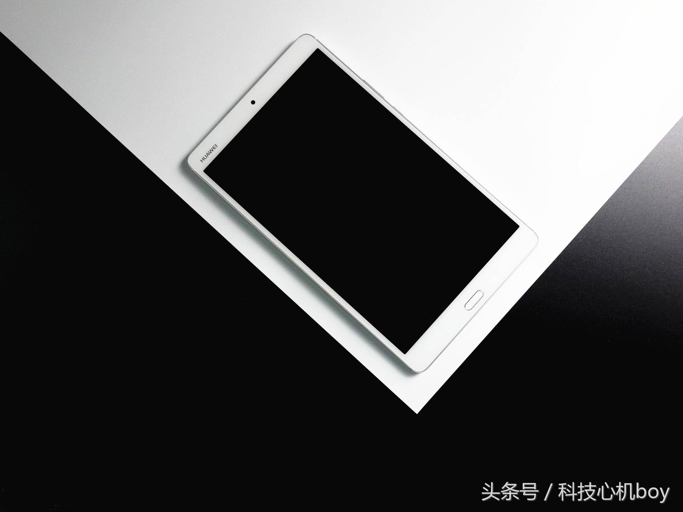 华为nova8pro和荣耀m3哪个好,华为mate40e和荣耀m3选哪个