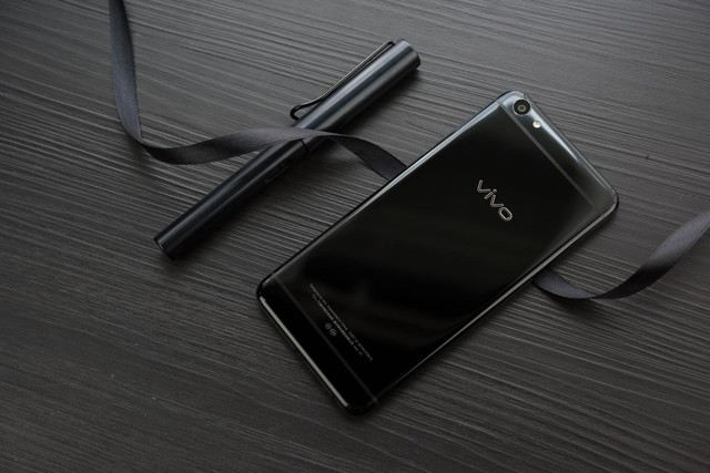 三星s7edge黑色和银色哪个好看,三星s7edge星钻黑跟曜岩黑