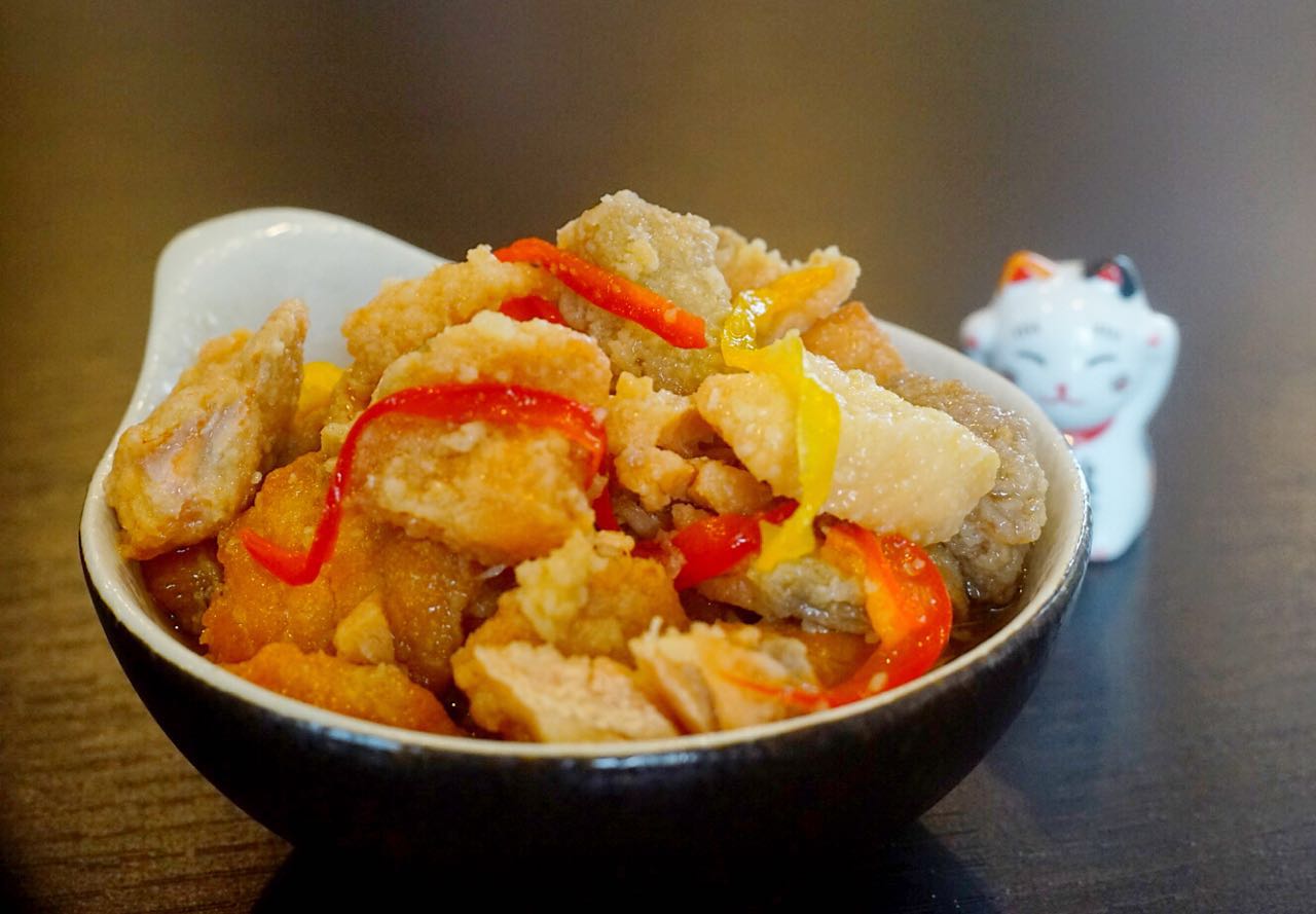 不当翻译官，他钻进居酒屋11年，终在山城做出最旧最暖的日料铺