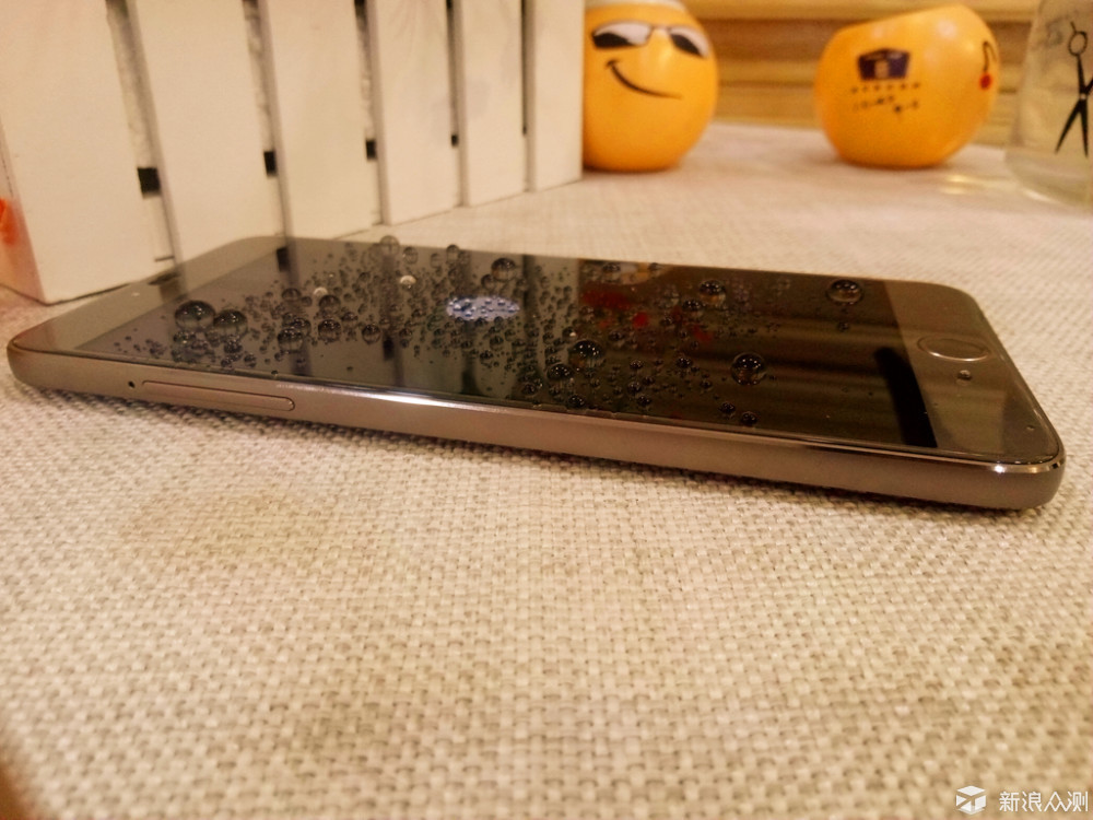 锤子m1是双扬声器吗,锤子m1刚出时多少钱