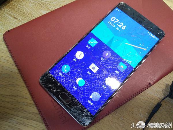 一加手机屏幕碎了维修,一加3屏幕拆解维修更换教程