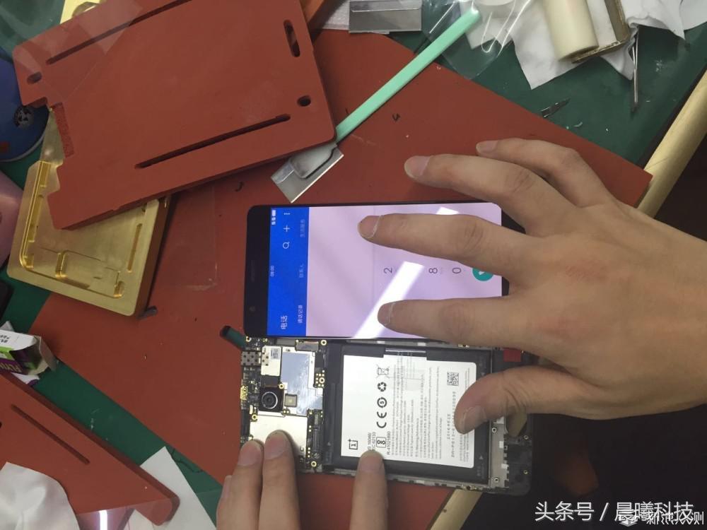 一加手机屏幕碎了维修,一加3屏幕拆解维修更换教程