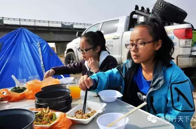 一家四口亚欧自驾游,一家四口全球旅游