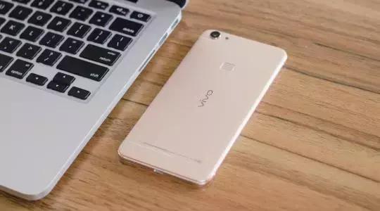 vivo为什么叫厂妹机,oppo和vivo到底谁才是厂妹专用机