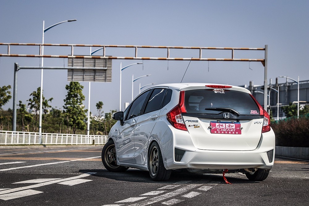 刷个电脑就下赛道？飞度GK5赛车化改装