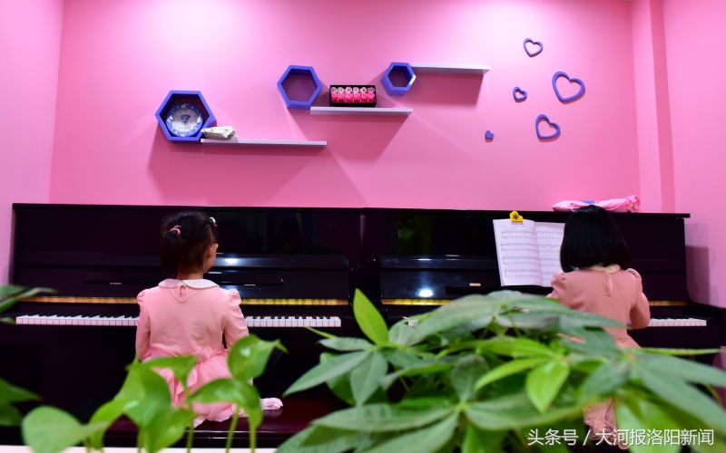 洛阳学钢琴多少钱一节课,洛阳学钢琴哪里学