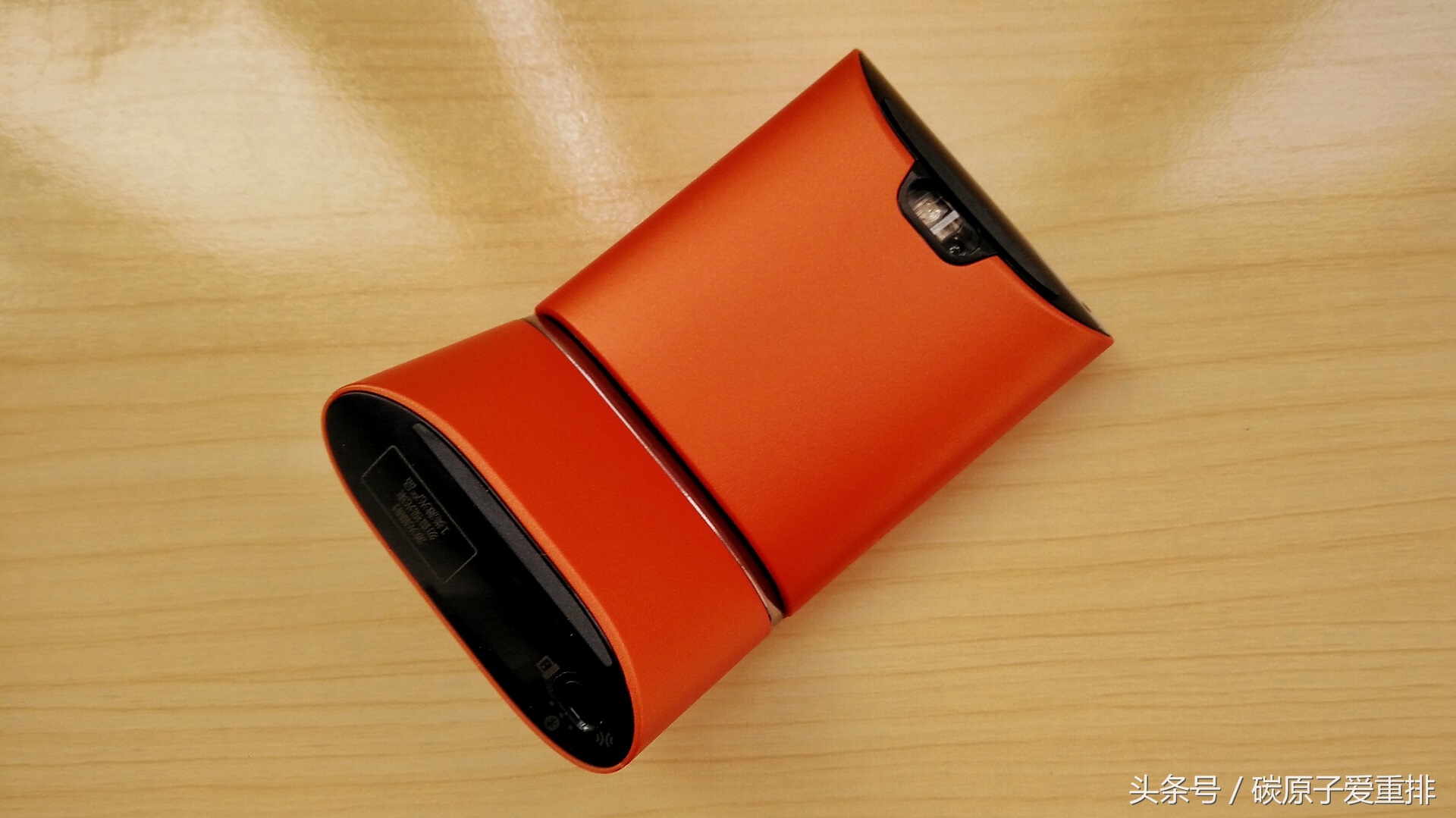 科技感十足的鼠标,谁能拒绝这么炫酷的鼠标啊