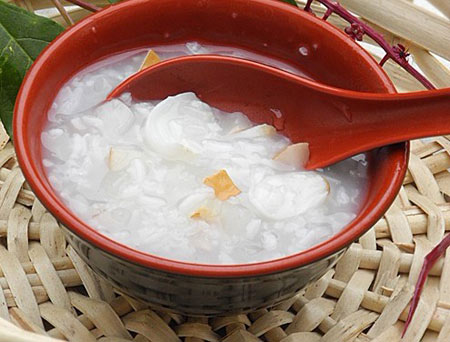 支气管炎咳嗽能吃百合粥吗,百合润肺粥治咳嗽