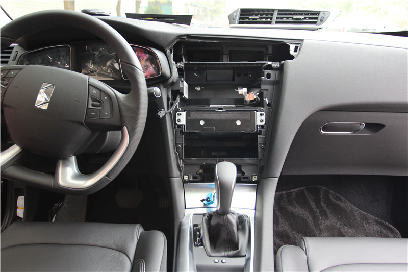 标致ds6怎么样,标致ds6倒车影像