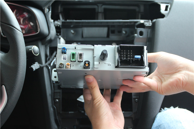 标致ds6怎么样,标致ds6倒车影像