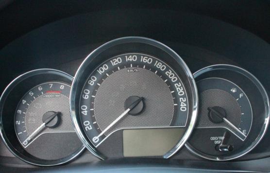 最大优点最省油是哪款车,2021款雷凌油电领先版车评