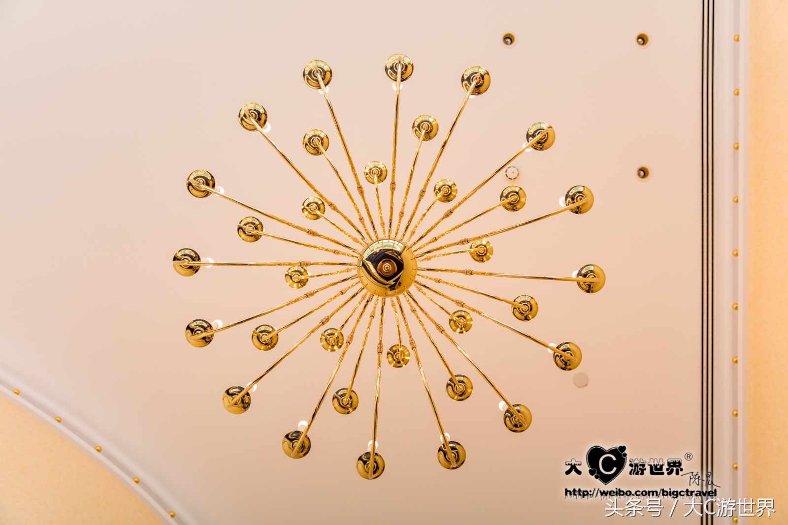 旅游的中国夫妻住迪拜帆船酒店,住迪拜帆船酒店攻略