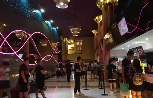 电影院是周末的好去处,周末适合去电影院看的电影