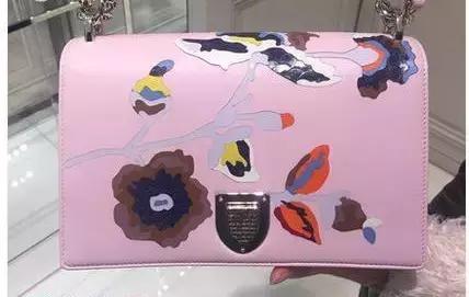 天猫上哪个牌子的包包最好,平价奢侈品牌包包