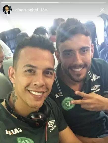 1949年的震惊全世界的事件,2002年轰动全球的空难完整版