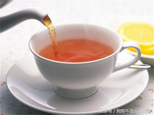 狗狗便便不成形最后有血吃什么药,狗狗便便不成形是什么原因