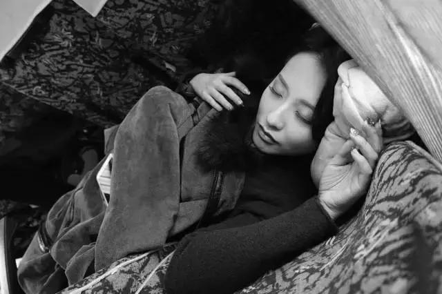 吃饭时直播,睡觉时赶路,《微能力者》校园宣传使出微能力!